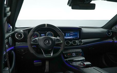 Mercedes-Benz E-Класс AMG, 2018 год, 6 400 055 рублей, 9 фотография