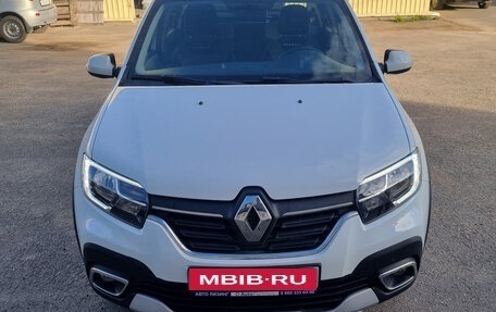 Renault Logan II, 2022 год, 1 399 000 рублей, 1 фотография