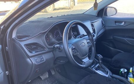 Hyundai Solaris II рестайлинг, 2021 год, 1 200 000 рублей, 4 фотография