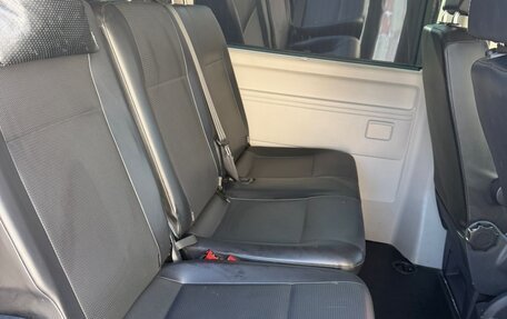 Volkswagen Caravelle T6 рестайлинг, 2018 год, 3 950 000 рублей, 9 фотография