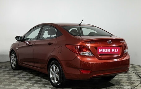Hyundai Solaris II рестайлинг, 2011 год, 700 000 рублей, 7 фотография