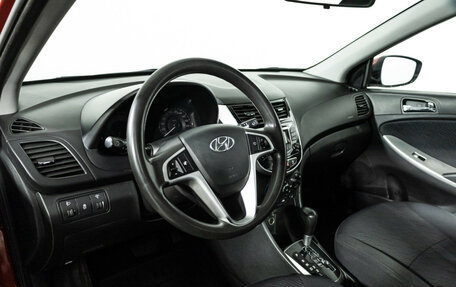 Hyundai Solaris II рестайлинг, 2011 год, 700 000 рублей, 11 фотография