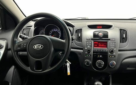 KIA Cerato III, 2010 год, 900 000 рублей, 16 фотография