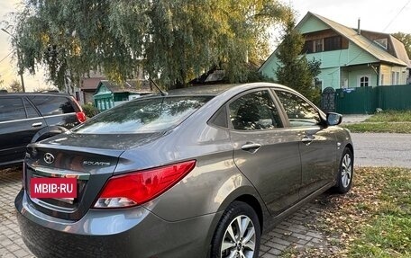 Hyundai Solaris II рестайлинг, 2015 год, 1 050 000 рублей, 5 фотография