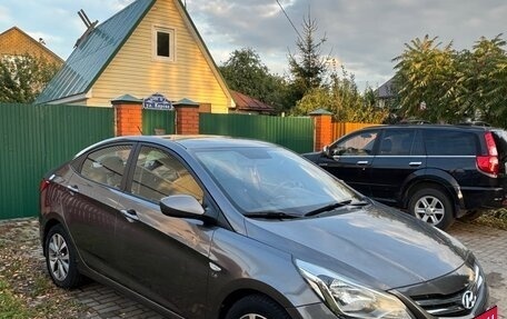 Hyundai Solaris II рестайлинг, 2015 год, 1 050 000 рублей, 6 фотография