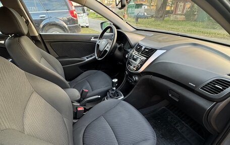 Hyundai Solaris II рестайлинг, 2015 год, 1 050 000 рублей, 16 фотография