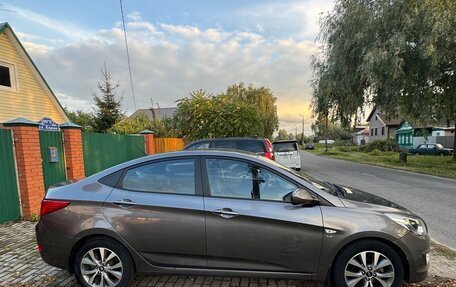 Hyundai Solaris II рестайлинг, 2015 год, 1 050 000 рублей, 24 фотография