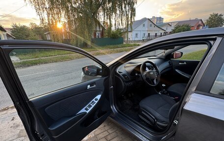 Hyundai Solaris II рестайлинг, 2015 год, 1 050 000 рублей, 20 фотография