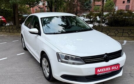 Volkswagen Jetta VI, 2012 год, 1 050 000 рублей, 3 фотография