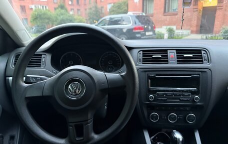 Volkswagen Jetta VI, 2012 год, 1 050 000 рублей, 16 фотография
