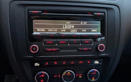 Volkswagen Jetta VI, 2012 год, 1 050 000 рублей, 22 фотография