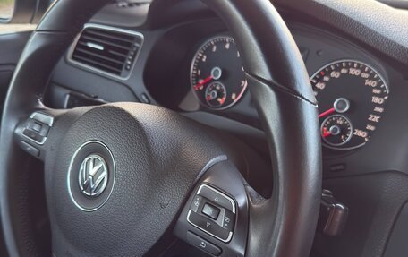 Volkswagen Jetta VI, 2012 год, 900 000 рублей, 10 фотография