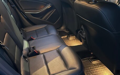 Mercedes-Benz CLA, 2016 год, 1 900 000 рублей, 6 фотография