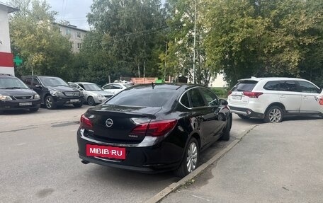 Opel Astra J, 2013 год, 700 000 рублей, 3 фотография