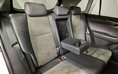 Toyota RAV4, 2025 год, 3 755 000 рублей, 17 фотография