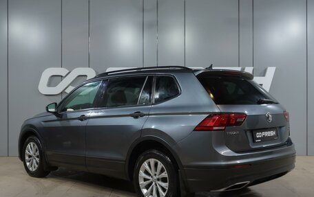 Volkswagen Tiguan II, 2017 год, 1 960 000 рублей, 2 фотография