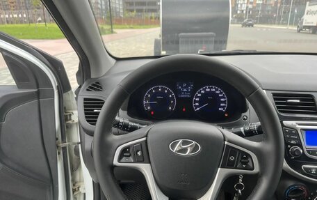 Hyundai Solaris II рестайлинг, 2011 год, 765 000 рублей, 6 фотография