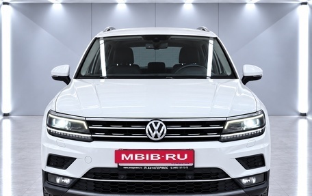Volkswagen Tiguan II, 2018 год, 2 050 000 рублей, 2 фотография