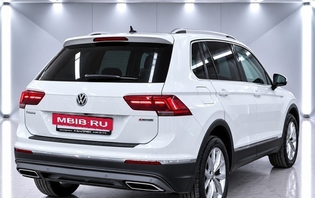 Volkswagen Tiguan II, 2018 год, 2 050 000 рублей, 4 фотография