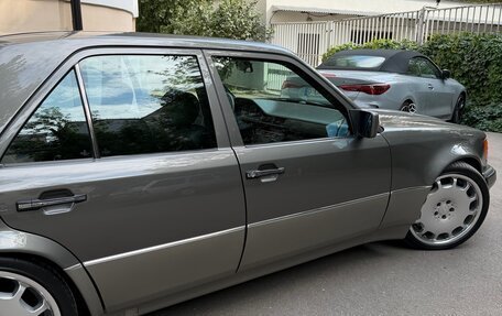 Mercedes-Benz W124, 1992 год, 7 490 000 рублей, 9 фотография