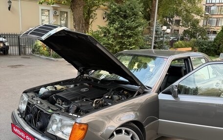 Mercedes-Benz W124, 1992 год, 7 490 000 рублей, 2 фотография