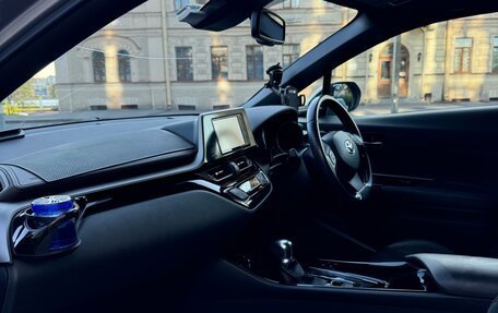 Toyota C-HR I рестайлинг, 2018 год, 1 900 000 рублей, 6 фотография