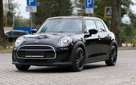 MINI Hatch, 2021 год, 1 950 000 рублей, 4 фотография