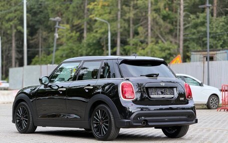 MINI Hatch, 2021 год, 1 950 000 рублей, 3 фотография