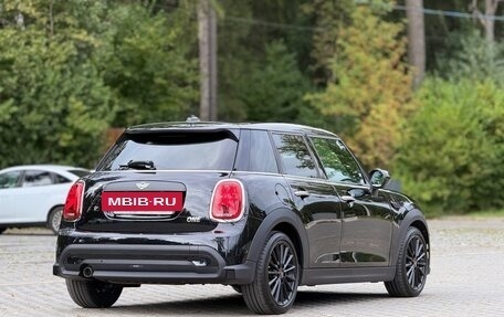 MINI Hatch, 2021 год, 1 950 000 рублей, 9 фотография