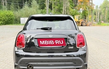 MINI Hatch, 2021 год, 1 950 000 рублей, 14 фотография