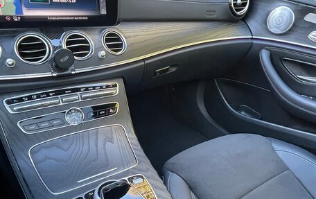 Mercedes-Benz E-Класс, 2019 год, 3 700 000 рублей, 15 фотография