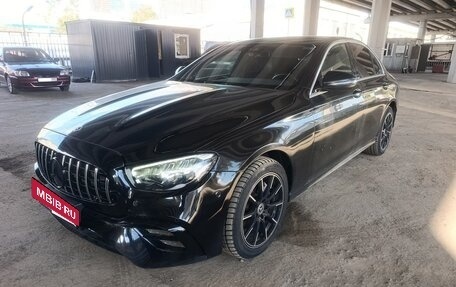 Mercedes-Benz E-Класс, 2021 год, 2 800 000 рублей, 2 фотография