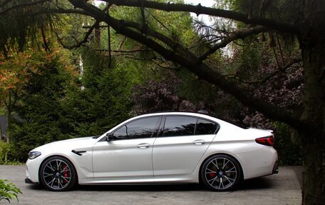 BMW 5 серия, 2018 год, 5 500 000 рублей, 4 фотография