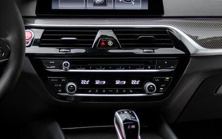 BMW 5 серия, 2018 год, 5 500 000 рублей, 24 фотография