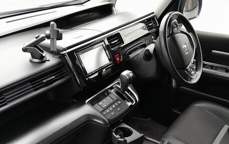 Honda Stepwgn IV, 2019 год, 2 260 000 рублей, 26 фотография