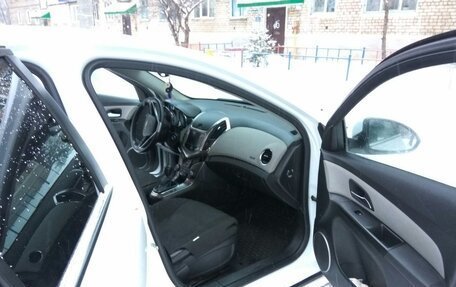 Chevrolet Cruze II, 2013 год, 700 000 рублей, 3 фотография