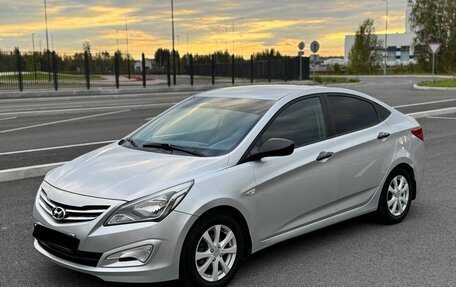 Hyundai Solaris II рестайлинг, 2014 год, 850 000 рублей, 2 фотография