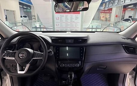 Nissan X-Trail, 2023 год, 2 200 000 рублей, 7 фотография