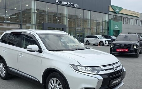 Mitsubishi Outlander III рестайлинг 3, 2015 год, 1 450 000 рублей, 3 фотография