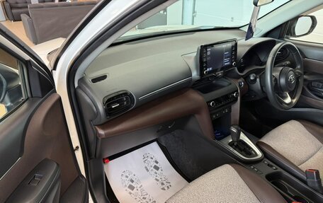 Toyota Yaris Cross, 2021 год, 2 249 900 рублей, 12 фотография