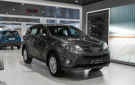 Toyota RAV4, 2013 год, 1 695 000 рублей, 2 фотография