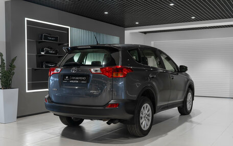 Toyota RAV4, 2013 год, 1 695 000 рублей, 4 фотография