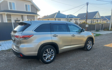 Toyota Highlander III, 2014 год, 2 750 000 рублей, 8 фотография