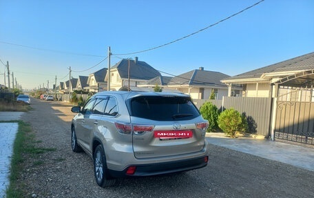 Toyota Highlander III, 2014 год, 2 750 000 рублей, 10 фотография