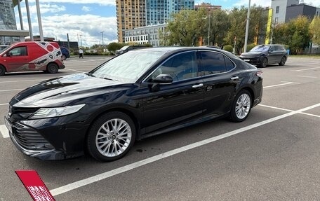 Toyota Camry, 2019 год, 3 300 000 рублей, 2 фотография