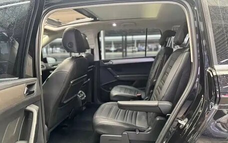 Volkswagen Touran III, 2019 год, 1 725 000 рублей, 4 фотография