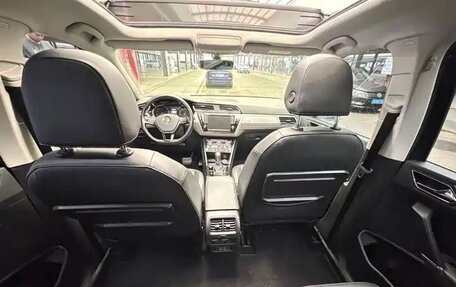 Volkswagen Touran III, 2019 год, 1 725 000 рублей, 9 фотография