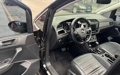 Volkswagen Touran III, 2019 год, 1 725 000 рублей, 7 фотография