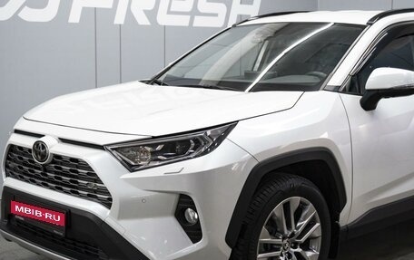 Toyota RAV4, 2021 год, 3 790 000 рублей, 6 фотография