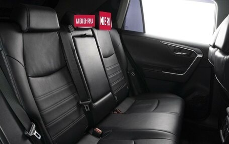 Toyota RAV4, 2021 год, 3 790 000 рублей, 9 фотография